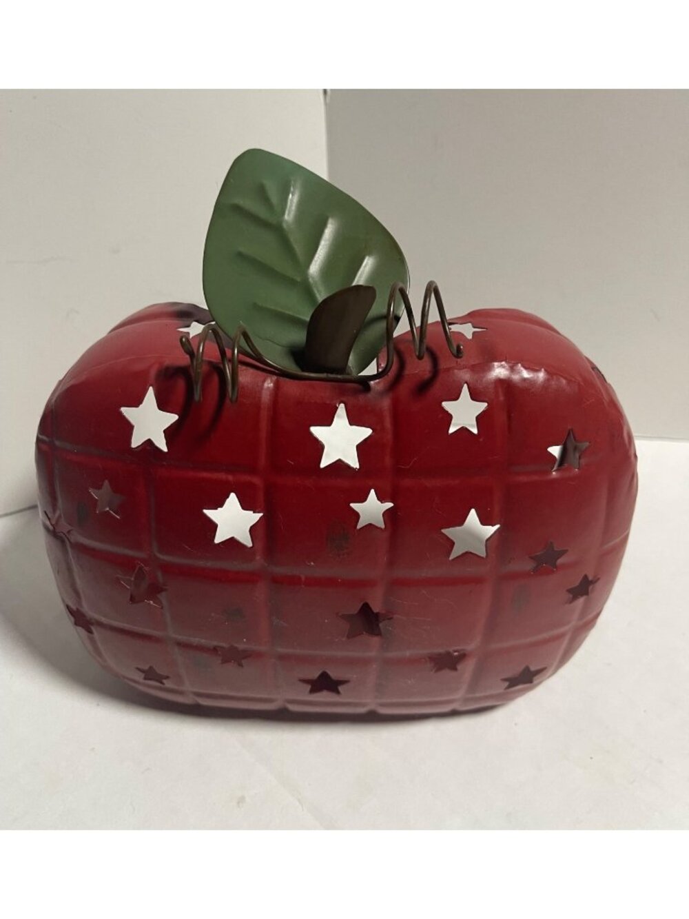 Metal Apple Star Cutout Tea Light Candle Holders Red Set Of 2 Rustic Home Decor - Picture 10 of 16